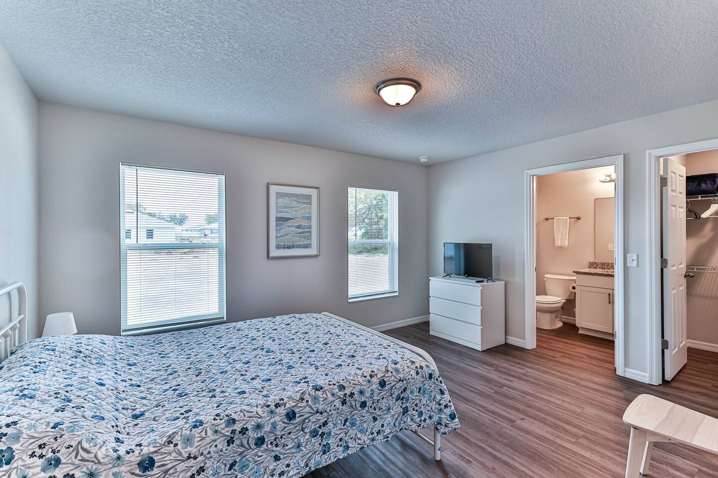 21861574-36f4-4471-88c0-16c533c76d83